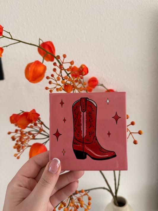 Tegel rode cowboylaarzen met sparkles op roze achtergrond - hoogglans 11x11 cm