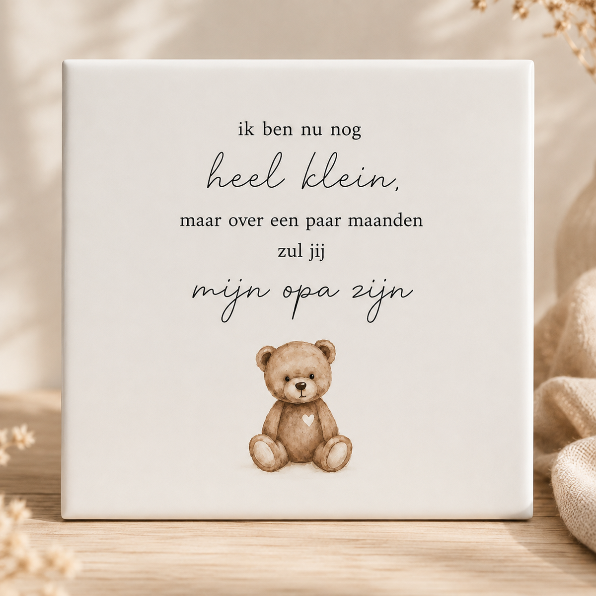 Ik ben nu nog heel klein, maar over een paar maanden zullen jullie mijn opa en oma zijn